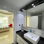 Sa Apartments! 2bd Flat 200m To The *
