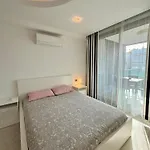 Sa Apartments! 2bd Flat 200m To The アパート *