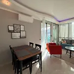 Sa Apartments! 2bd Flat 200m To The *