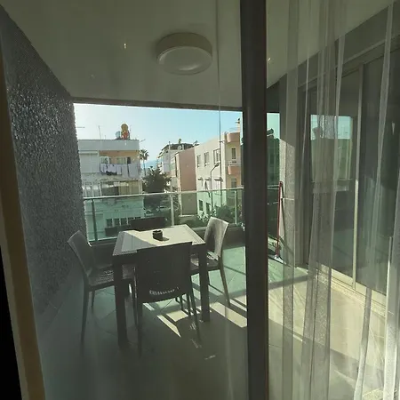Διαμέρισμα Sa Apartments! 2bd Flat 200m To The *