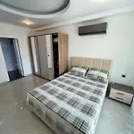 Sa Apartments! 2bd Flat 200m To The *