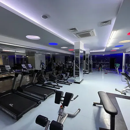 Sa Apartments! 2bd Flat 200m To The Apartment