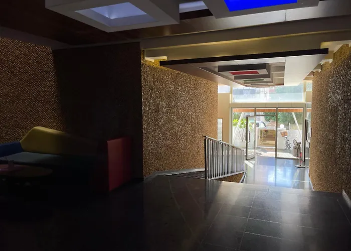 Sa Apartments! 2bd Flat 200m To The Lejlighed