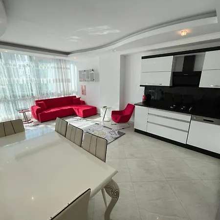 Sa Apartments! 2bd Flat 200m To The *